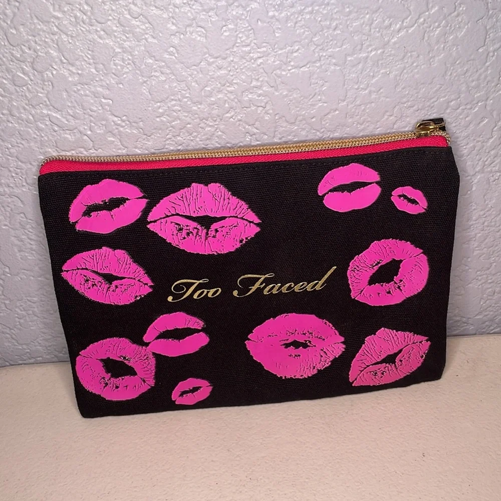 Too Faced Makeup Bag 💋 Too Faced Made Me Do It Cosmetic Makeup Bag 👛💄 🆕